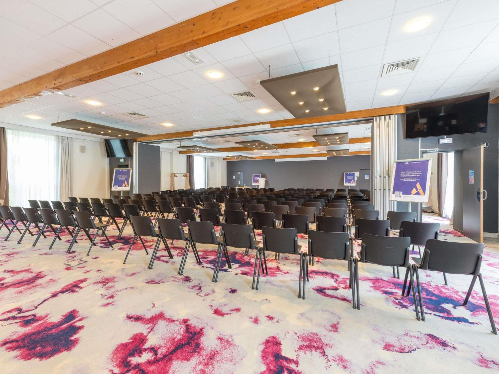Novotel Saclay Εξωτερικό φωτογραφία