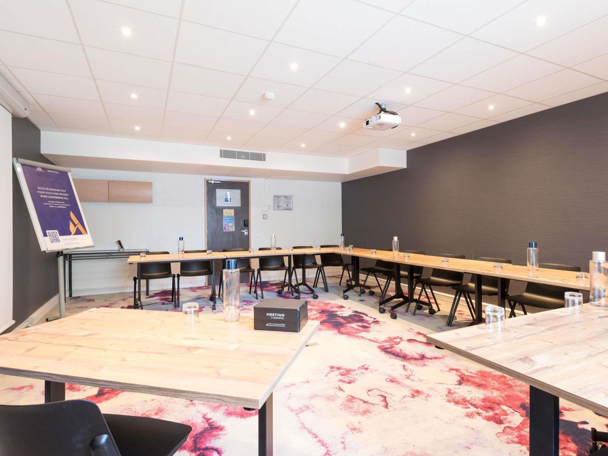 Novotel Saclay Εξωτερικό φωτογραφία