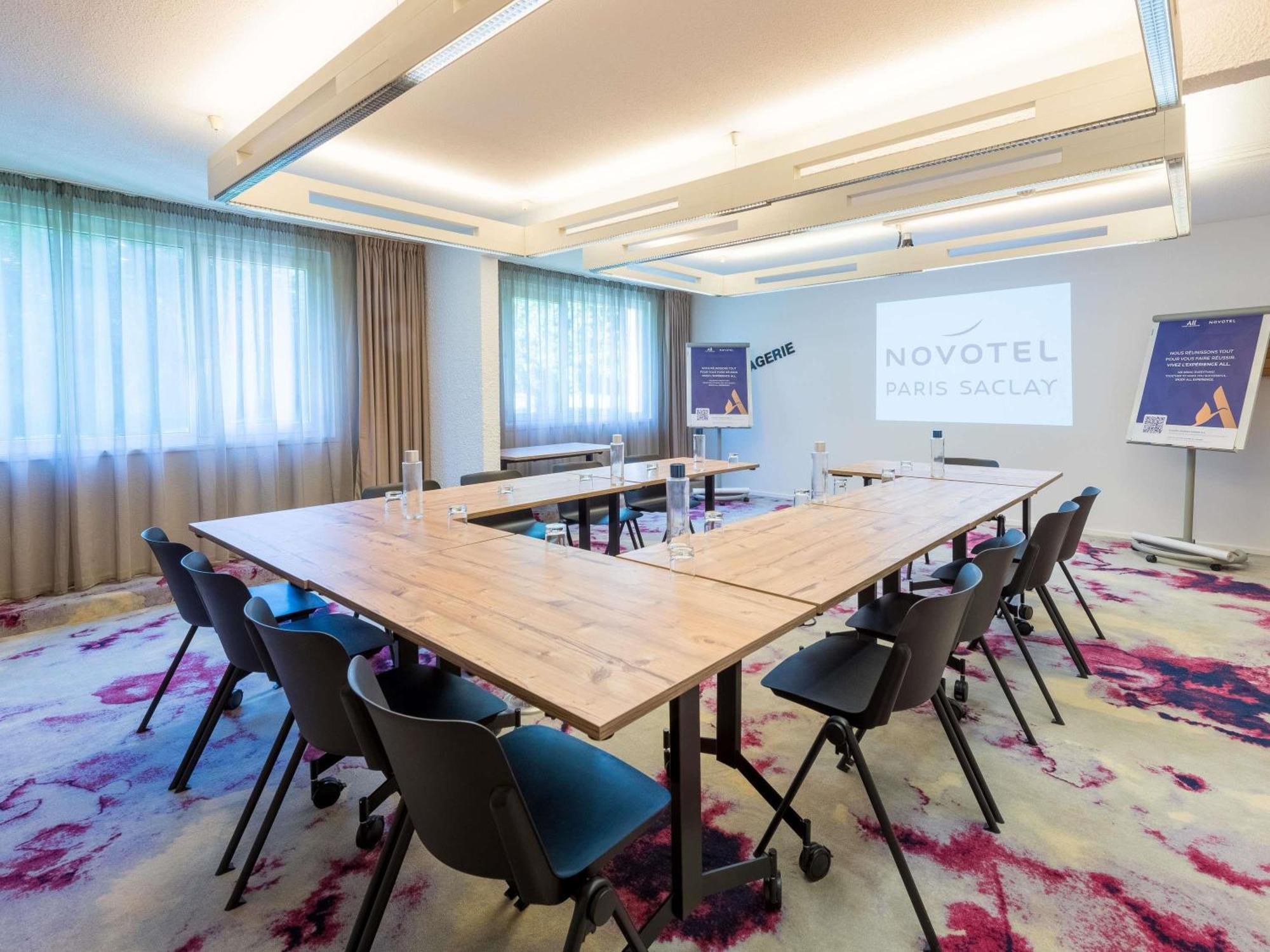 Novotel Saclay Εξωτερικό φωτογραφία