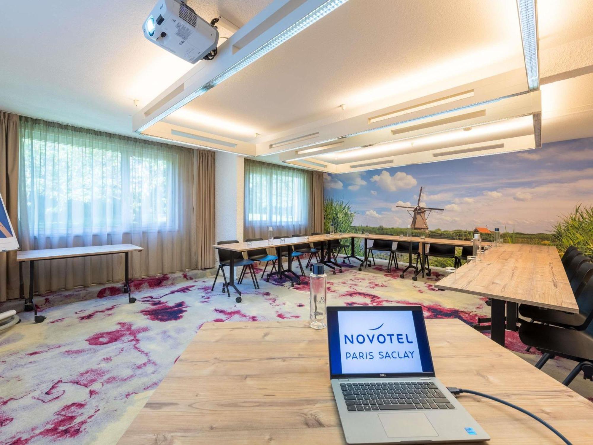 Novotel Saclay Εξωτερικό φωτογραφία