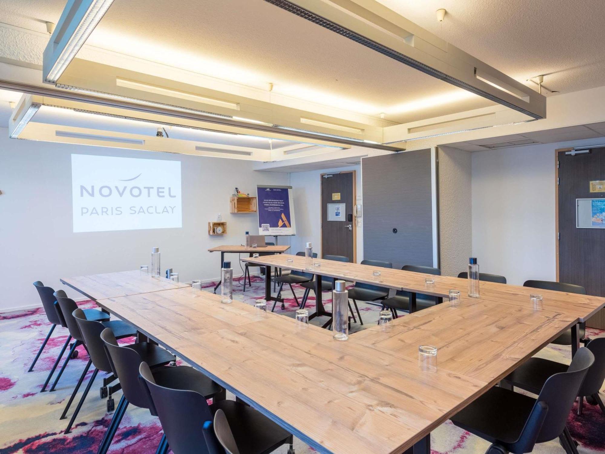 Novotel Saclay Εξωτερικό φωτογραφία