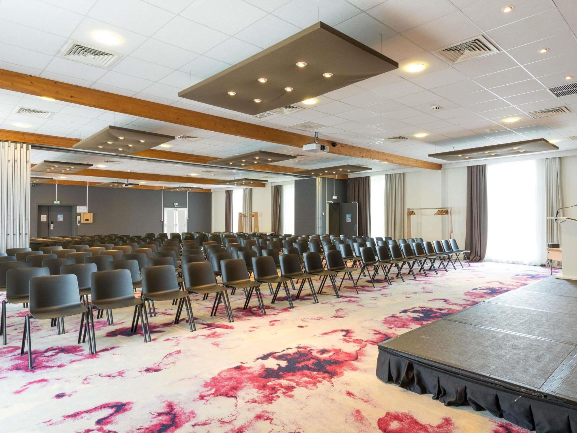 Novotel Saclay Εξωτερικό φωτογραφία